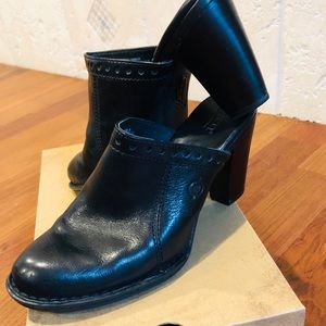 Leather comfort clog
